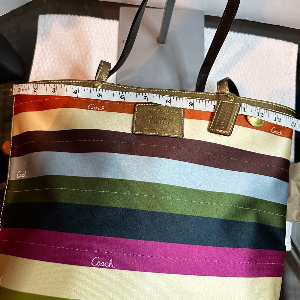 Giftible New iconic 2007 Large Coach legacy tote green orange , blue stripes - Picture 6 of 12
